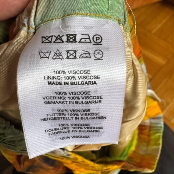 Dries Van Noten Tie-Dye Print Knee-Length Shorts (sz 38) - Picture 10 of 10